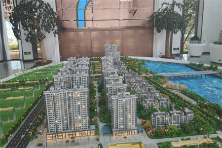 华商公园里三期86.8万元105㎡3室2厅2卫1阳台精装